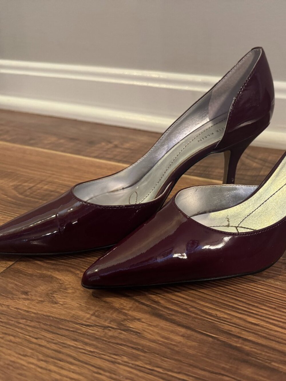 Anne Klein Pump Burgundy (Size 9)